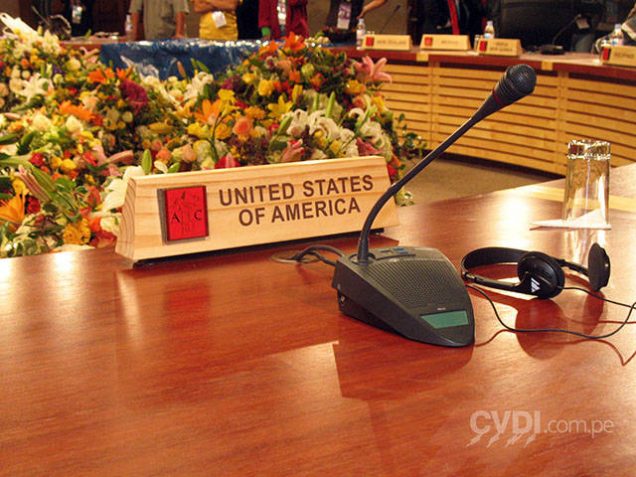 Señalización informativa (placas de identificación de paises) - APEC Perú 2008