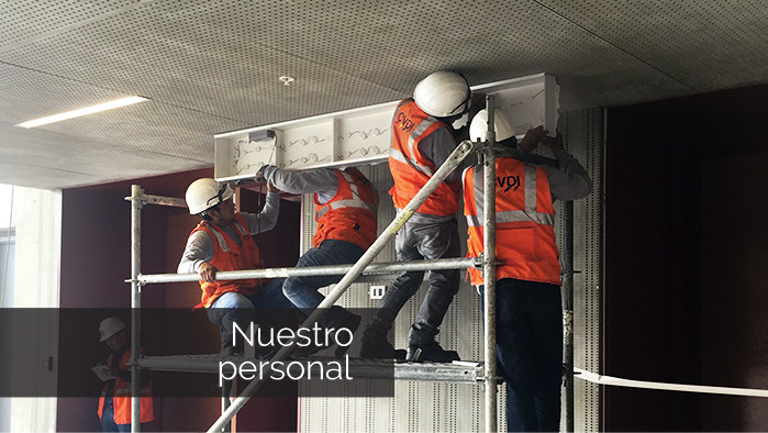 Nuestro personal capacitado instalado cajas luminosas- CVDI